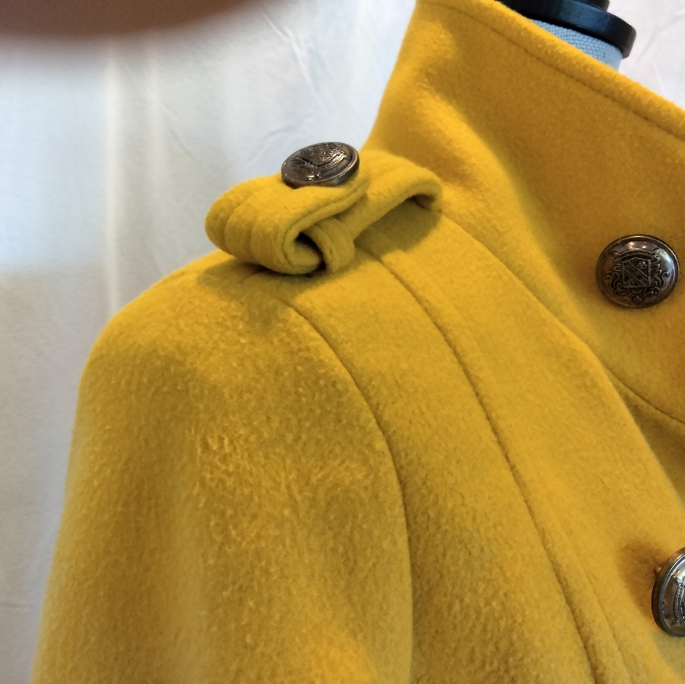 Becool Basic M Yellow Jacket, Buttons - image 4